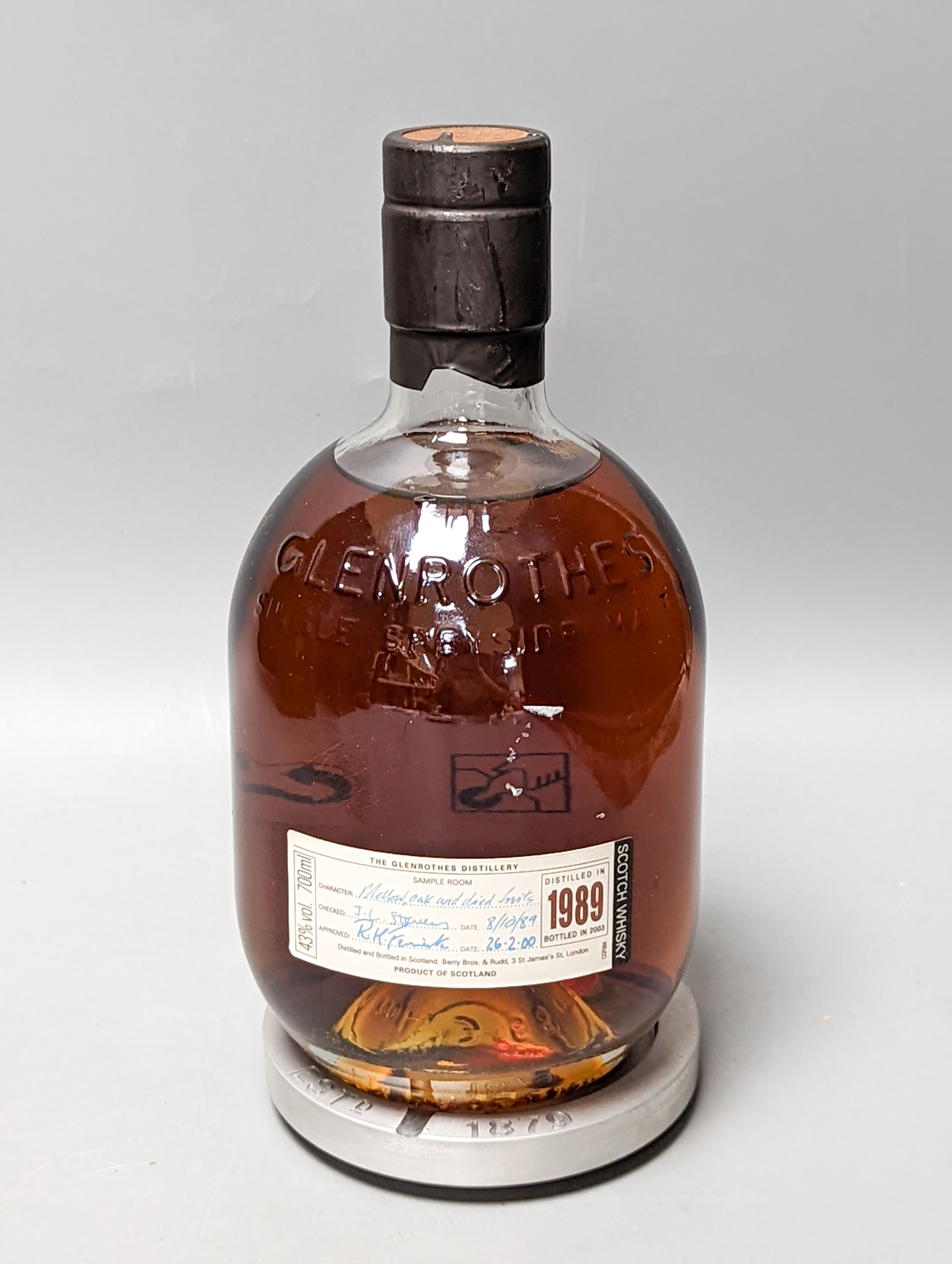 Four assorted bottle of single malt whisky including The Dalmore 12 years old, The Glendronach Original aged 12 years, Cardhu aged 12 years and The Glenrothes distilled in 1989, three boxed.
